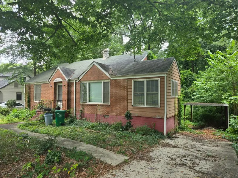 Front of the house at 4816 Whitfield Glen Dr, Sugar Hill, GA 30518